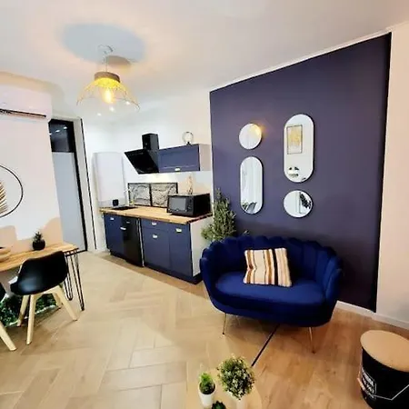 Le Very Cozy Альби